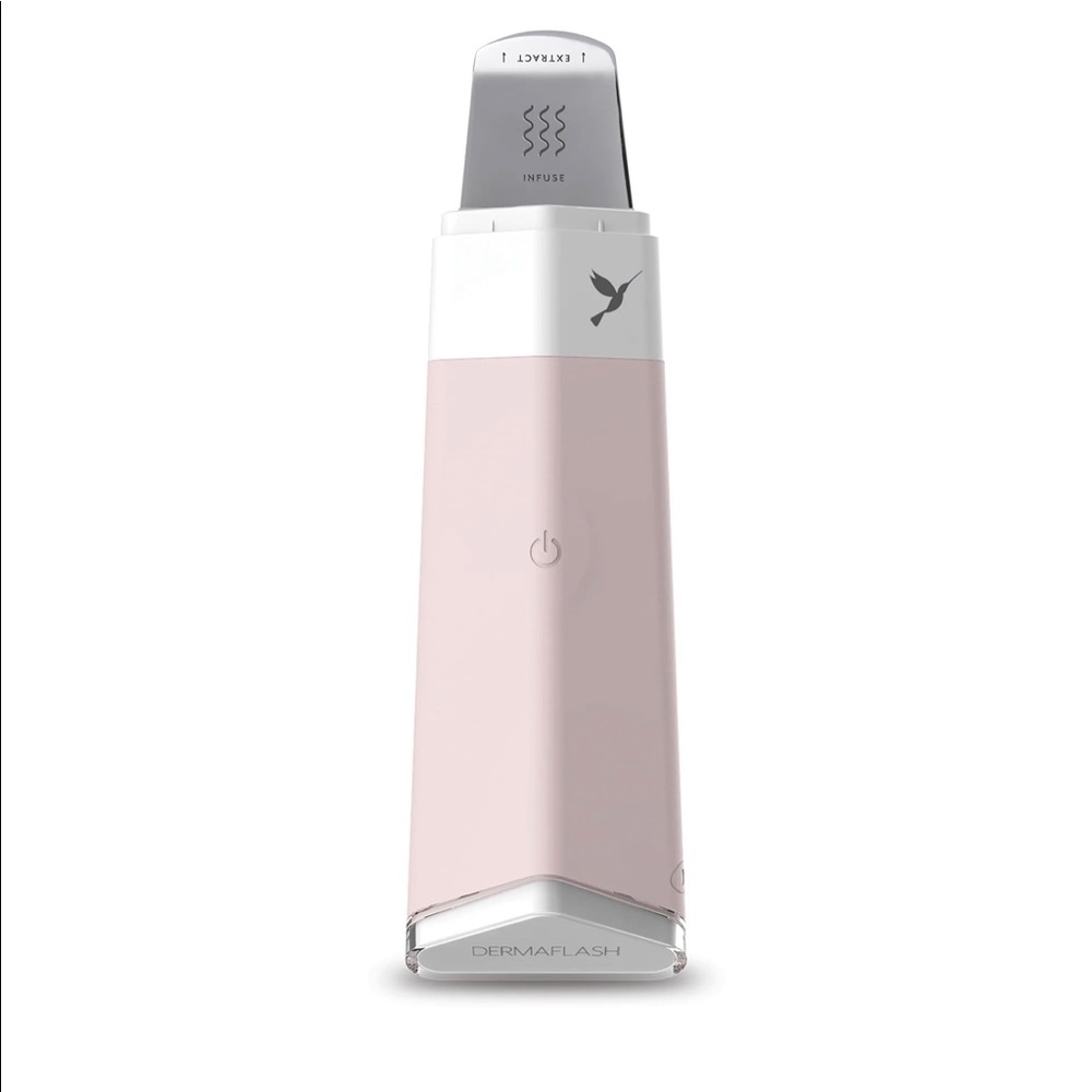 ***NEW IN BOX*** DermaFlash Dermapore pore extractor